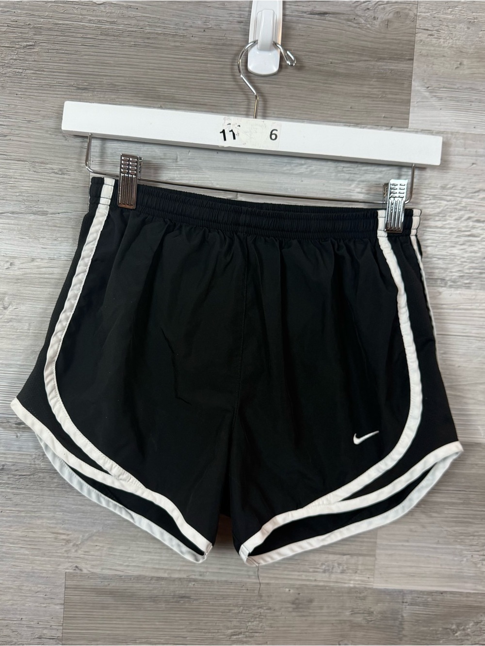 Nike Women’s Dri-FIT Tempo Track Running Shorts Black White XS